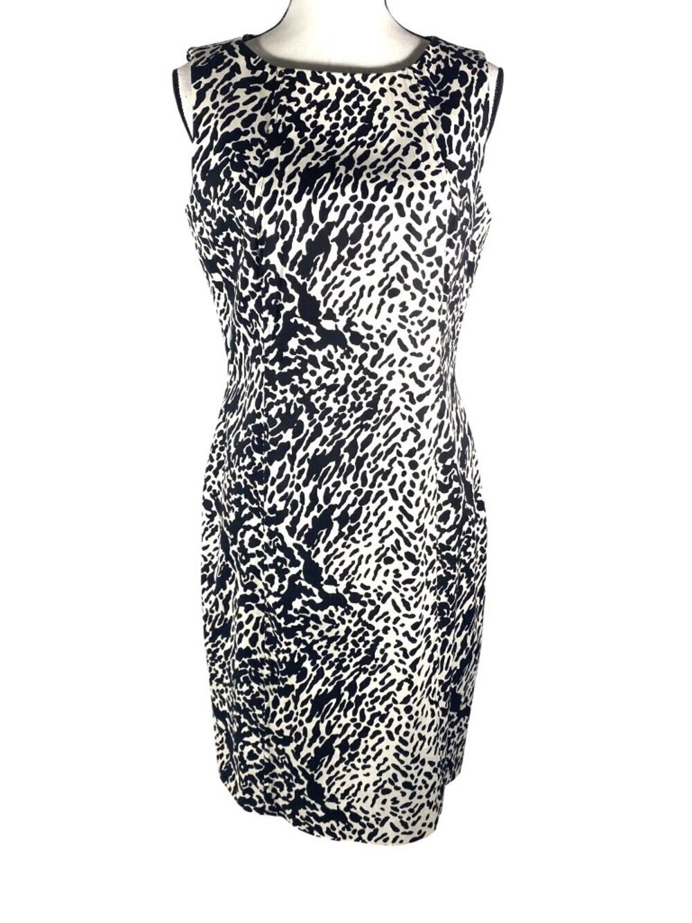 Talbots petite Animal Print Sleeveless Sheath Dress Black & White 10P lined